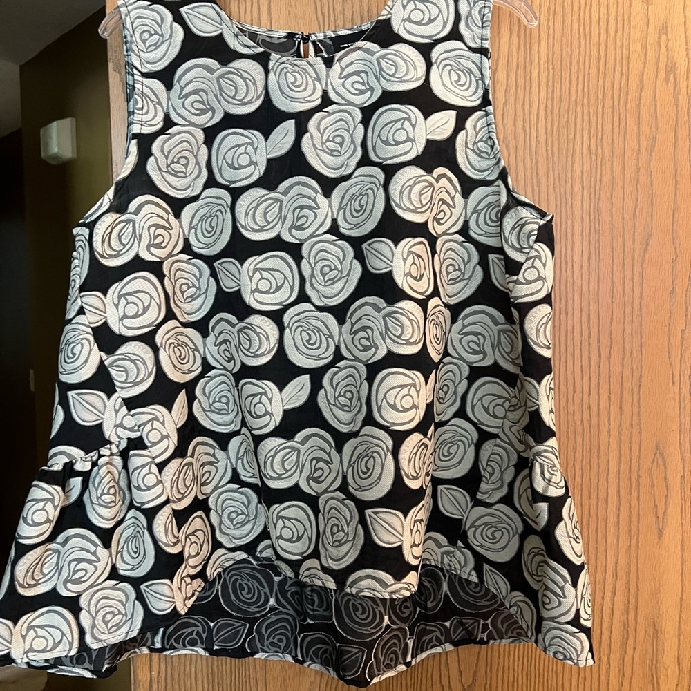 Who What Wear Black and White Sleeveless Peplum Blouse